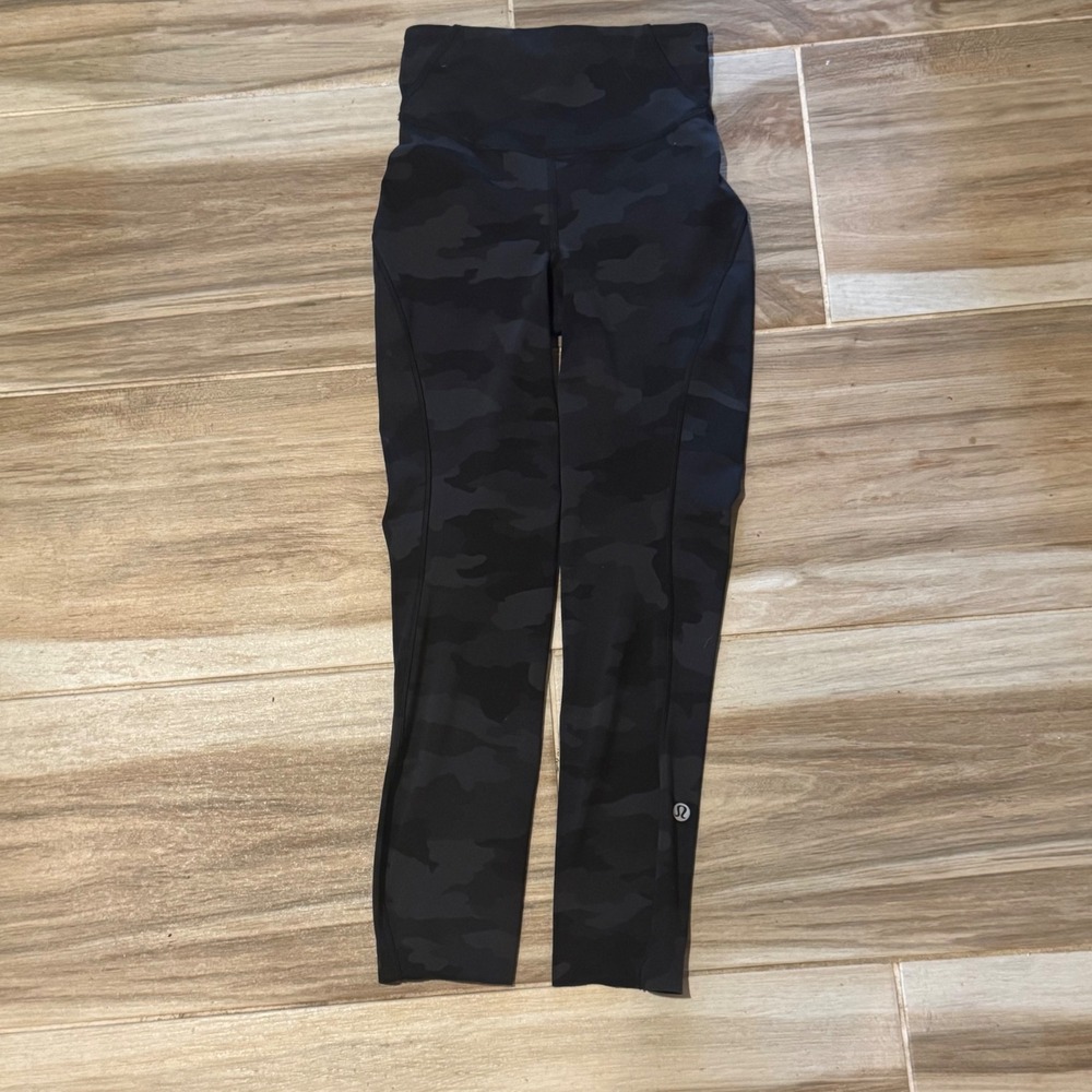 Lululemon Base Pace High-Rise Tights 21 Heritage 365 Camo Deep Coal Multi Size 0